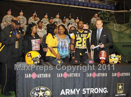 Thumbnail 3 in U.S. Army All-American Bowl (San Antonio) photogallery.
