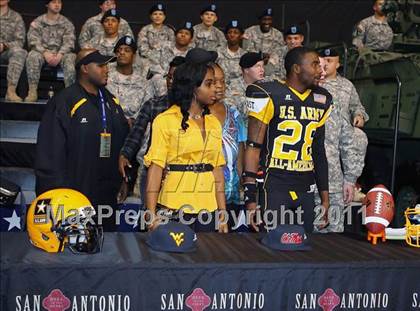 Thumbnail 3 in U.S. Army All-American Bowl (San Antonio) photogallery.