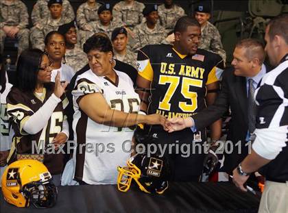 Thumbnail 1 in U.S. Army All-American Bowl (San Antonio) photogallery.