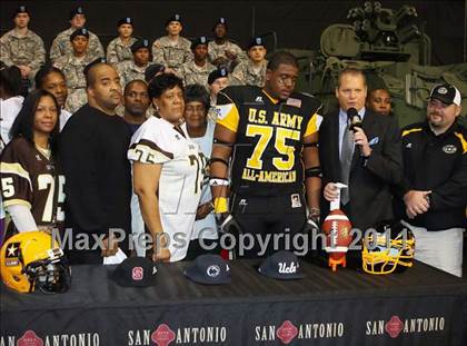 Thumbnail 2 in U.S. Army All-American Bowl (San Antonio) photogallery.