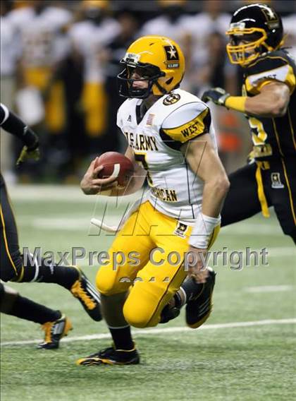 Thumbnail 2 in U.S. Army All-American Bowl (San Antonio) photogallery.