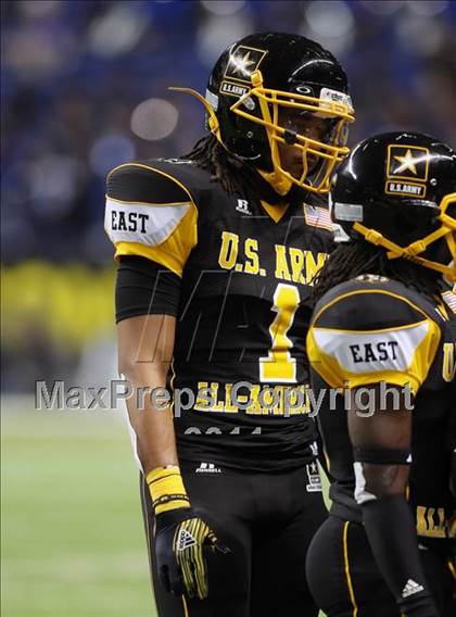 Thumbnail 1 in U.S. Army All-American Bowl (San Antonio) photogallery.
