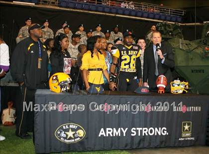 Thumbnail 1 in U.S. Army All-American Bowl (San Antonio) photogallery.