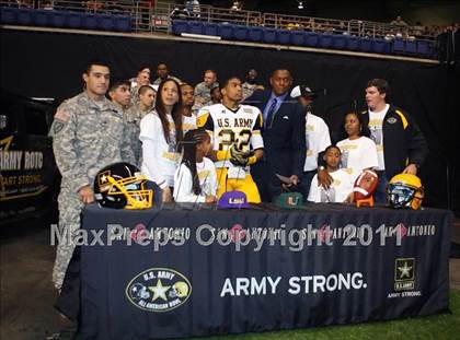 Thumbnail 3 in U.S. Army All-American Bowl (San Antonio) photogallery.