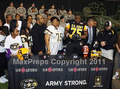 Thumbnail 1 in U.S. Army All-American Bowl (San Antonio) photogallery.