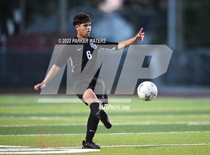 Thumbnail 1 in Holy Cross @ East Jefferson (Div.II Quarterfinal Playoff) photogallery.