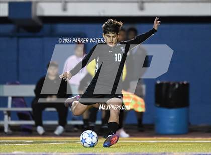 Thumbnail 2 in Holy Cross @ East Jefferson (Div.II Quarterfinal Playoff) photogallery.