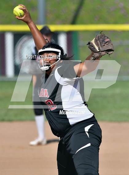 Thumbnail 2 in Etiwanda @ Upland photogallery.