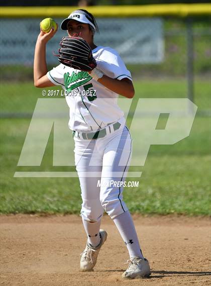 Thumbnail 3 in Etiwanda @ Upland photogallery.