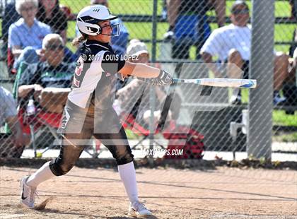 Thumbnail 1 in Etiwanda @ Upland photogallery.