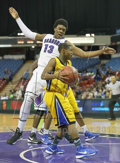 Thumbnail 1 in Sacramento vs. Grant (CIF SJS D-2 Semi Final) photogallery.
