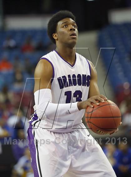 Thumbnail 1 in Sacramento vs. Grant (CIF SJS D-2 Semi Final) photogallery.