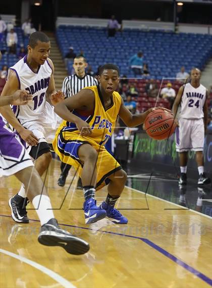 Thumbnail 3 in Sacramento vs. Grant (CIF SJS D-2 Semi Final) photogallery.