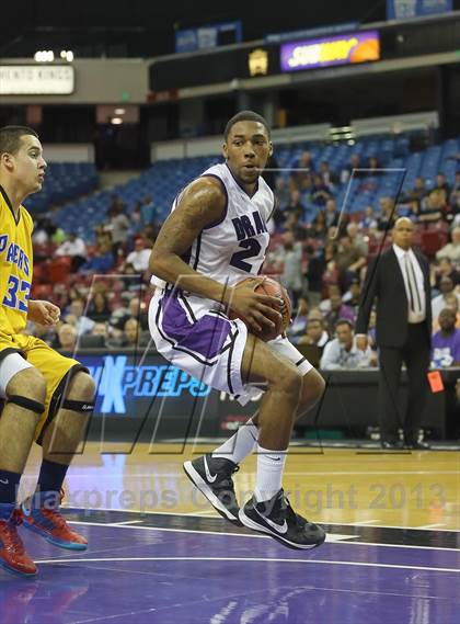 Thumbnail 2 in Sacramento vs. Grant (CIF SJS D-2 Semi Final) photogallery.