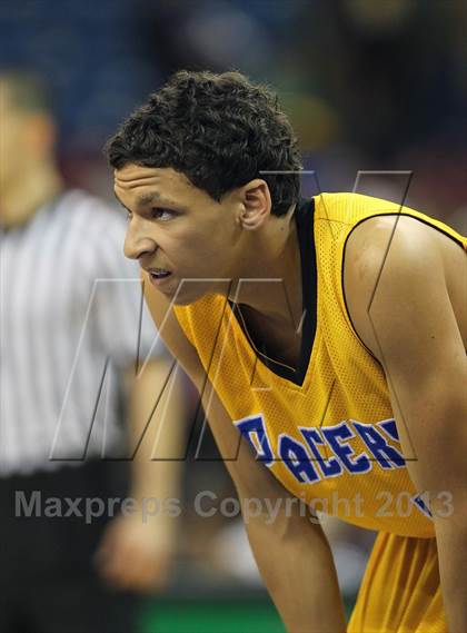 Thumbnail 1 in Sacramento vs. Grant (CIF SJS D-2 Semi Final) photogallery.