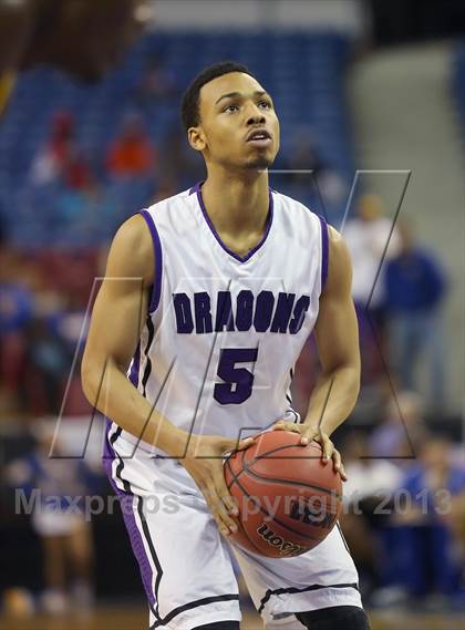 Thumbnail 1 in Sacramento vs. Grant (CIF SJS D-2 Semi Final) photogallery.
