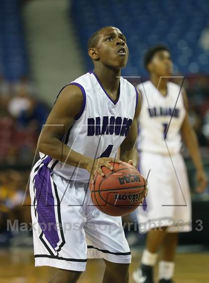 Thumbnail 2 in Sacramento vs. Grant (CIF SJS D-2 Semi Final) photogallery.
