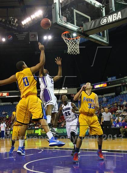 Thumbnail 2 in Sacramento vs. Grant (CIF SJS D-2 Semi Final) photogallery.