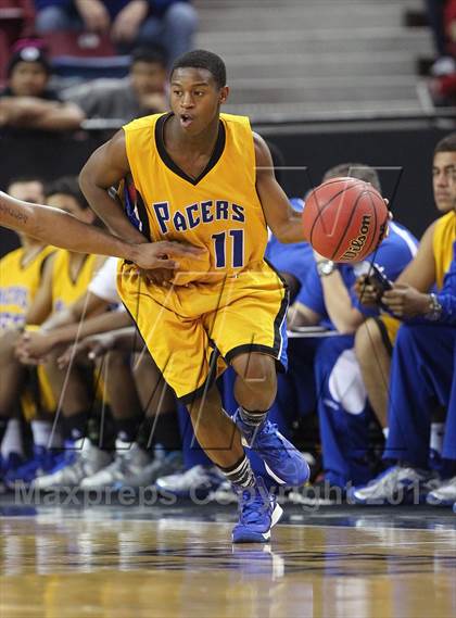 Thumbnail 1 in Sacramento vs. Grant (CIF SJS D-2 Semi Final) photogallery.