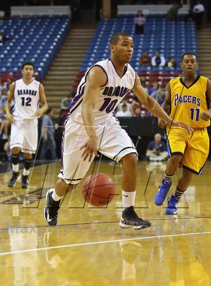 Thumbnail 3 in Sacramento vs. Grant (CIF SJS D-2 Semi Final) photogallery.