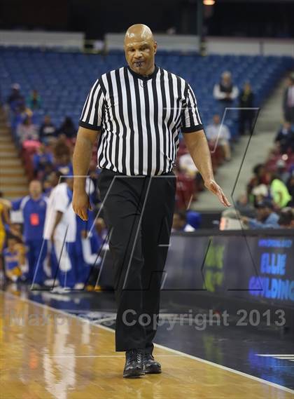 Thumbnail 3 in Sacramento vs. Grant (CIF SJS D-2 Semi Final) photogallery.