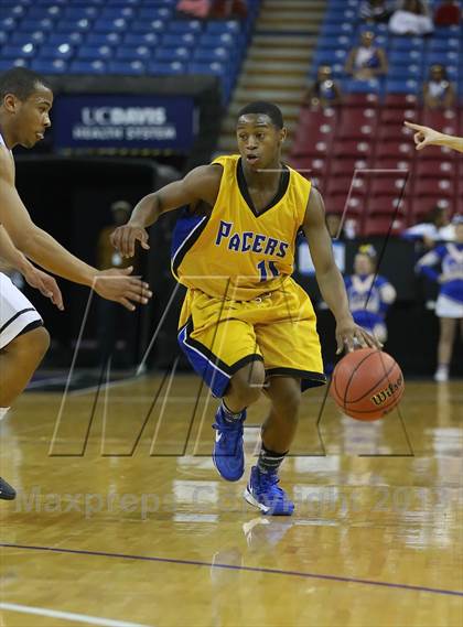 Thumbnail 3 in Sacramento vs. Grant (CIF SJS D-2 Semi Final) photogallery.