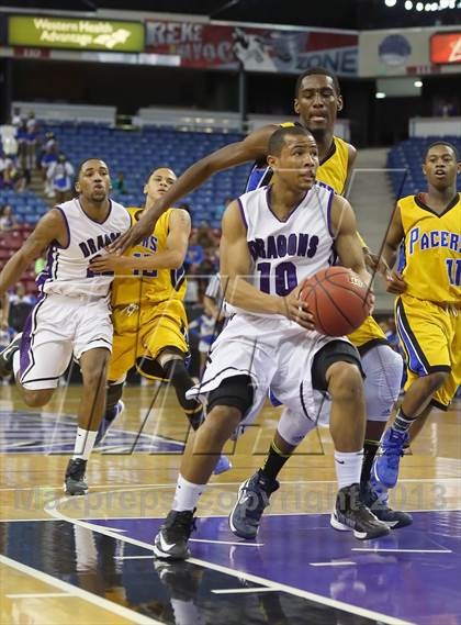 Thumbnail 1 in Sacramento vs. Grant (CIF SJS D-2 Semi Final) photogallery.