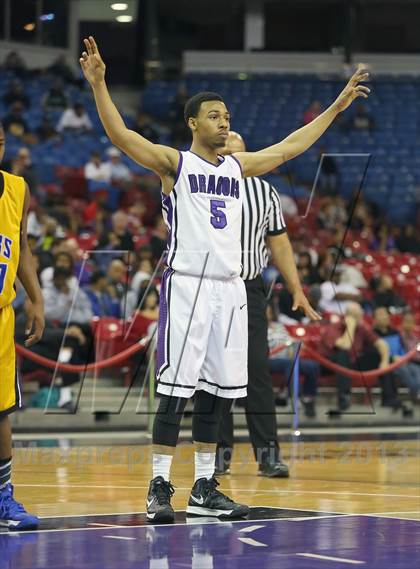Thumbnail 3 in Sacramento vs. Grant (CIF SJS D-2 Semi Final) photogallery.