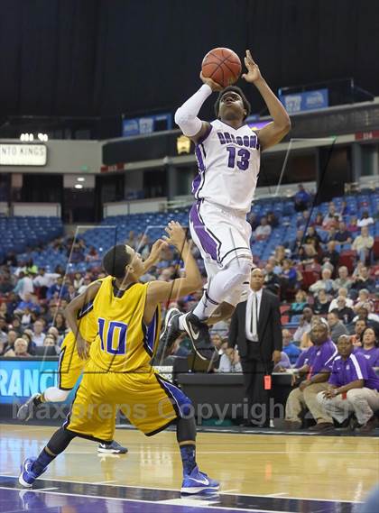 Thumbnail 1 in Sacramento vs. Grant (CIF SJS D-2 Semi Final) photogallery.