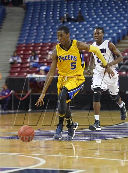 Thumbnail 1 in Sacramento vs. Grant (CIF SJS D-2 Semi Final) photogallery.