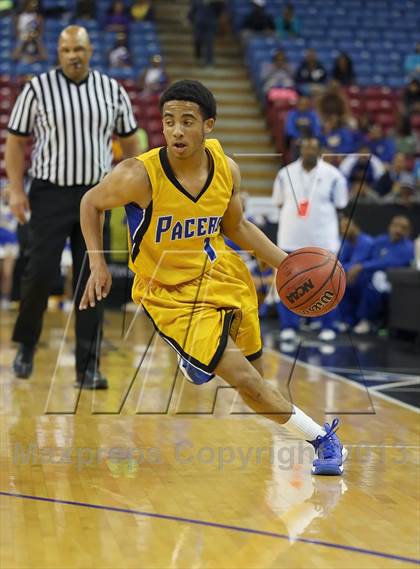 Thumbnail 3 in Sacramento vs. Grant (CIF SJS D-2 Semi Final) photogallery.