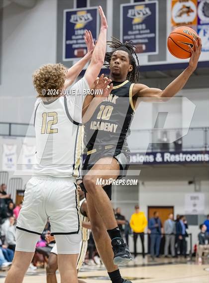 Thumbnail 3 in Paul VI vs. Link Academy (Chipotle Nationals Semi-final) photogallery.