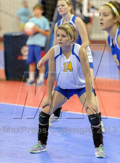 Thumbnail 2 in Dove Creek vs. Fleming (CHSAA 1A Semifinal) photogallery.