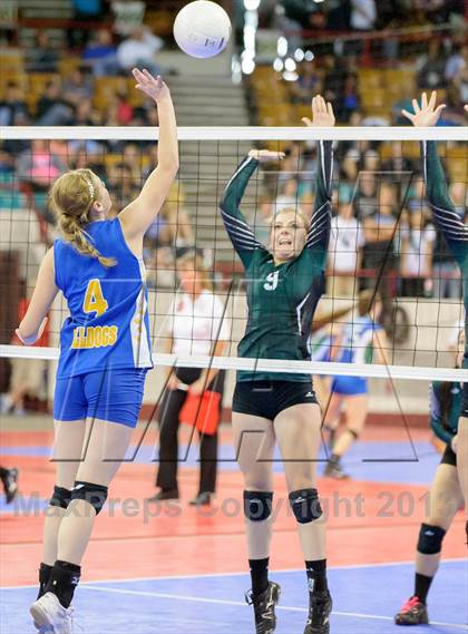 Thumbnail 2 in Dove Creek vs. Fleming (CHSAA 1A Semifinal) photogallery.