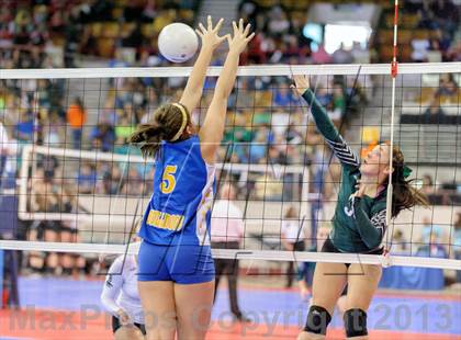 Thumbnail 3 in Dove Creek vs. Fleming (CHSAA 1A Semifinal) photogallery.