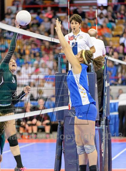 Thumbnail 2 in Dove Creek vs. Fleming (CHSAA 1A Semifinal) photogallery.