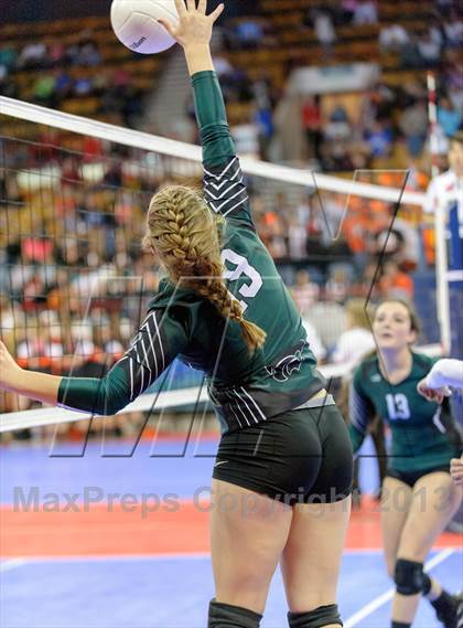 Thumbnail 2 in Dove Creek vs. Fleming (CHSAA 1A Semifinal) photogallery.