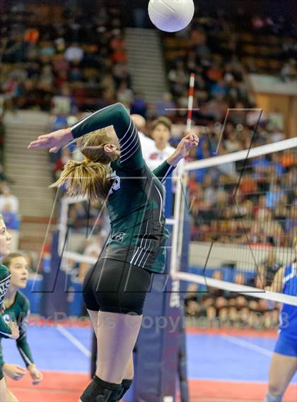 Thumbnail 1 in Dove Creek vs. Fleming (CHSAA 1A Semifinal) photogallery.
