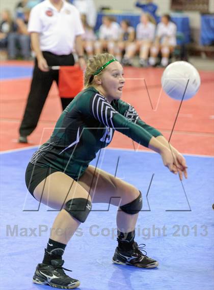 Thumbnail 3 in Dove Creek vs. Fleming (CHSAA 1A Semifinal) photogallery.