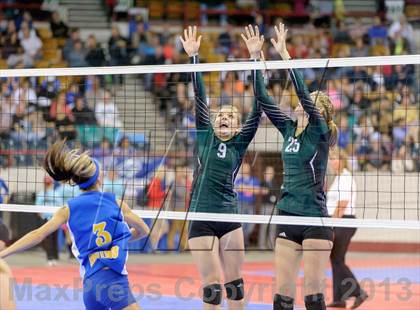 Thumbnail 2 in Dove Creek vs. Fleming (CHSAA 1A Semifinal) photogallery.