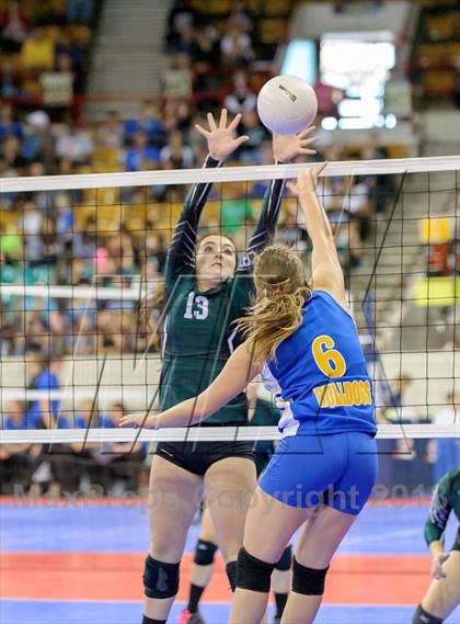 Thumbnail 3 in Dove Creek vs. Fleming (CHSAA 1A Semifinal) photogallery.