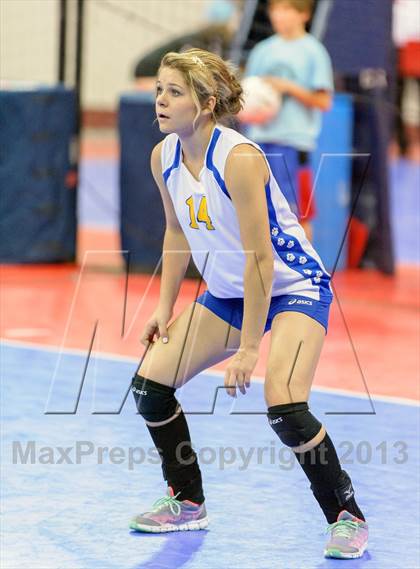 Thumbnail 1 in Dove Creek vs. Fleming (CHSAA 1A Semifinal) photogallery.