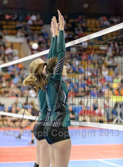 Thumbnail 3 in Dove Creek vs. Fleming (CHSAA 1A Semifinal) photogallery.