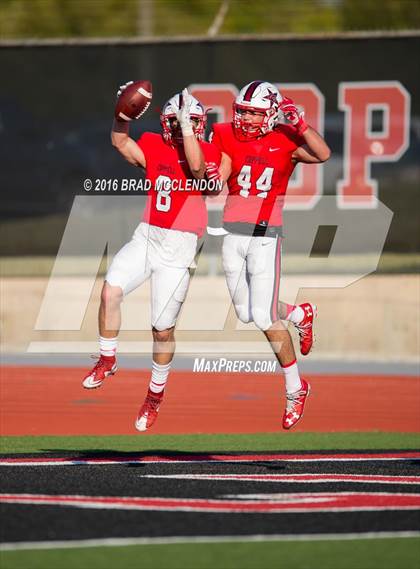 Thumbnail 3 in Rowlett vs Coppell (UIL 6A Bi-District Playoff) photogallery.