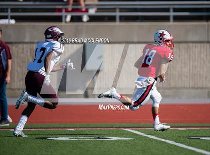 Thumbnail 2 in Rowlett vs Coppell (UIL 6A Bi-District Playoff) photogallery.