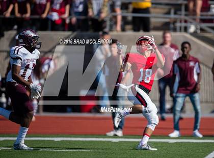 Thumbnail 3 in Rowlett vs Coppell (UIL 6A Bi-District Playoff) photogallery.
