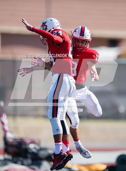 Thumbnail 3 in Rowlett vs Coppell (UIL 6A Bi-District Playoff) photogallery.