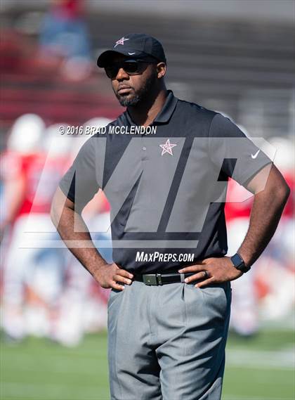 Thumbnail 1 in Rowlett vs Coppell (UIL 6A Bi-District Playoff) photogallery.