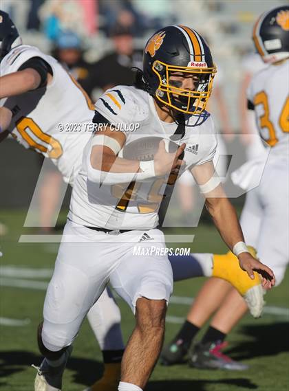 Thumbnail 2 in Summit Academy vs. San Juan (UHSAA 2A Semifinal) photogallery.