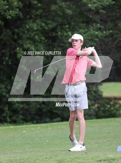 Thumbnail 1 in UIL 2A Golf State Championship photogallery.
